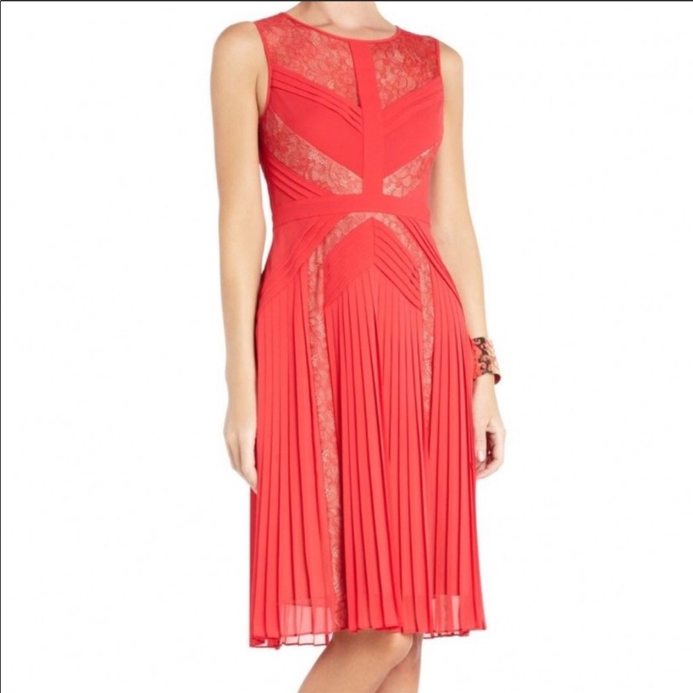 BCBGMAXAZRIA Coral Laced Pleated Sleeveless Dress